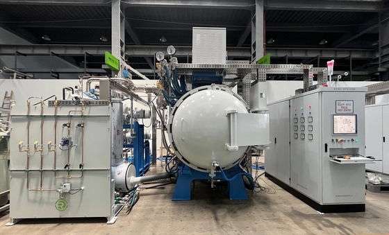 Lò thiêu kết chân không cao với độ chân không 10-3Pa và dải nhiệt độ từ 1800℃ đến 2500℃ để xử lý nhiệt